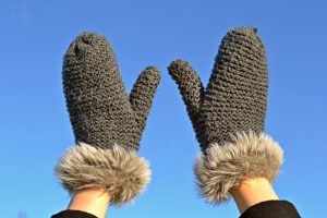 mittens, warm, fingernails, brittle fingernails