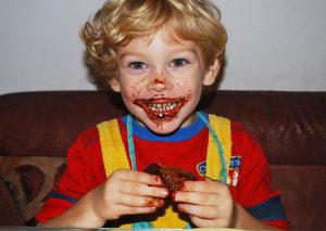 dark chocolate, muffin, boy, eating, smile