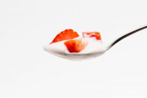 yogurt health benefits, strawberry
